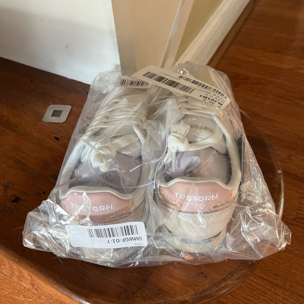 Tretorn Kristine Elite Sneakers, women’s size 7, NWT - Picture 10 of 11